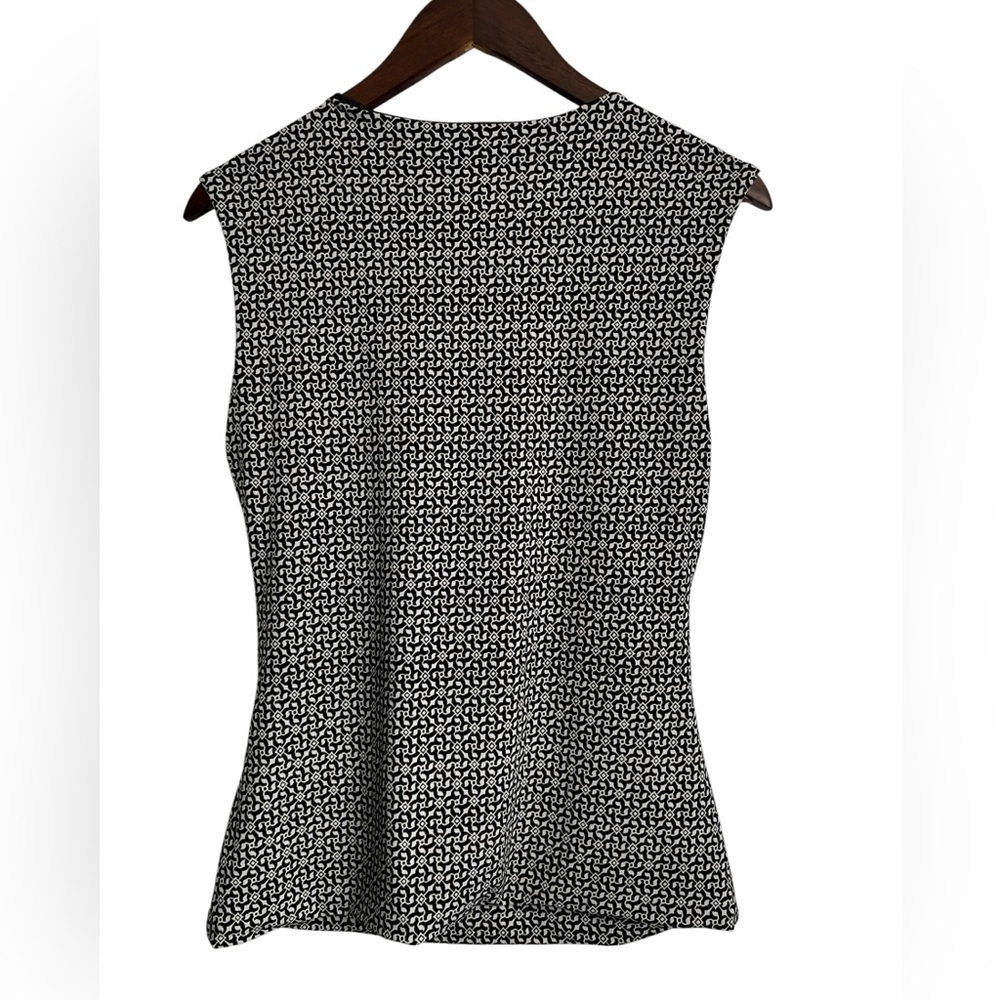 White House Black Market Black and White Patterned Women's Blouse‎ - S - Picture 2 of 8